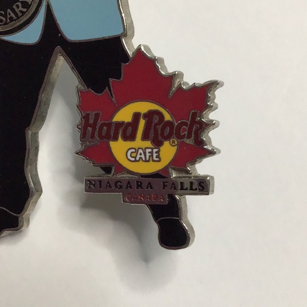 Limited edition Elvis Hard Rock pin - Picture 4 of 4